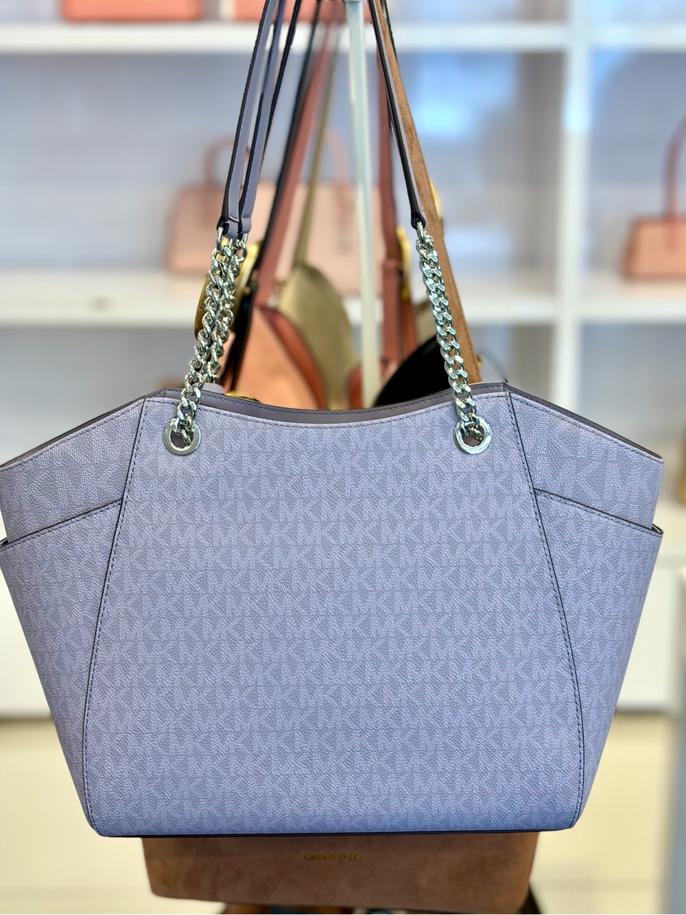 Michael Kors Jet Set Travel LG
Chain Shoulder Tote Bag MK
Lilac - Picture 6 of 11